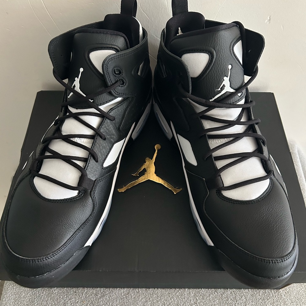 Size 12.5 Air Jordan Flight Club 91 sneakers